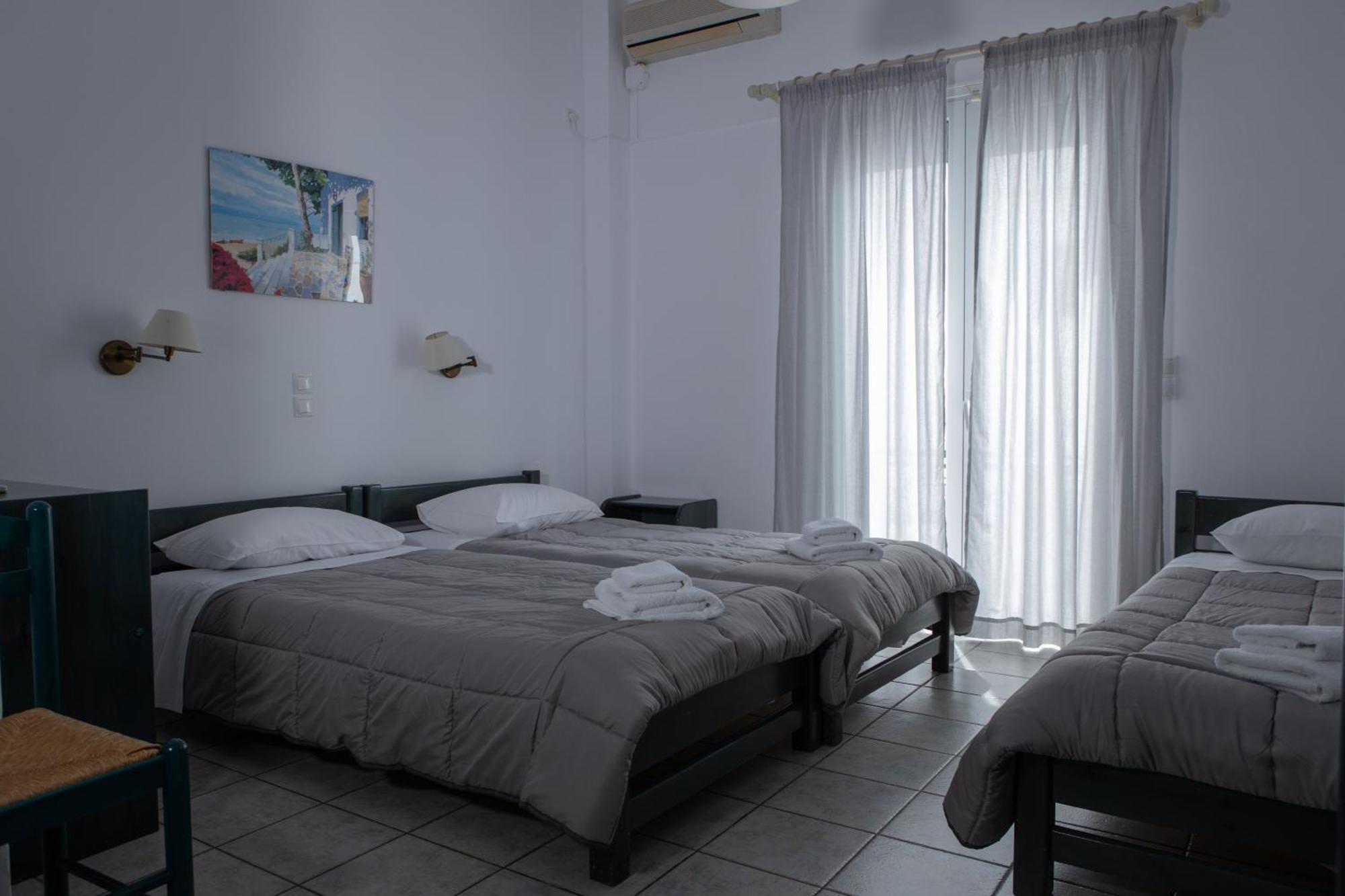 Soula Rooms Tínos 외부 사진