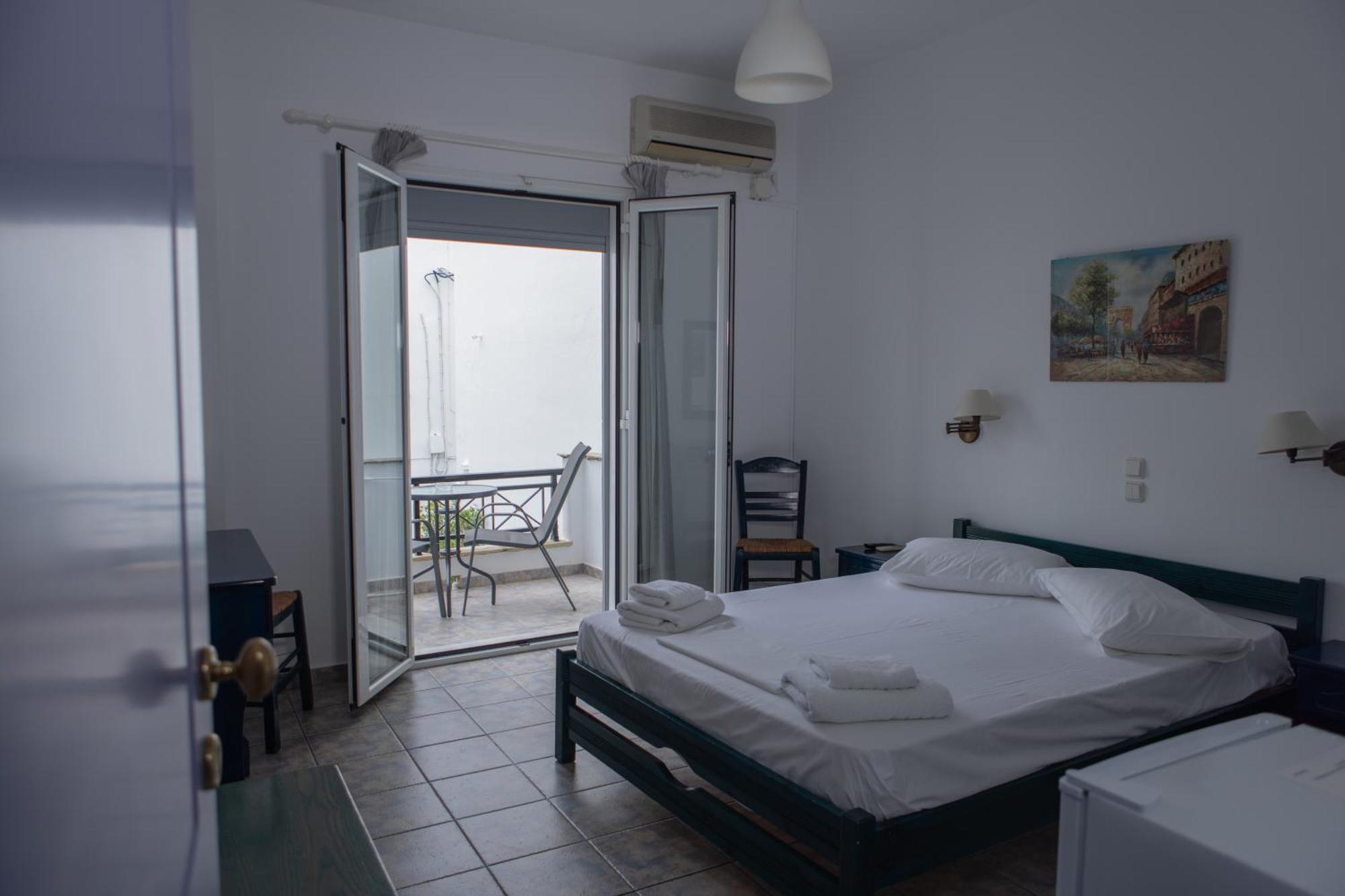 Soula Rooms Tínos 외부 사진